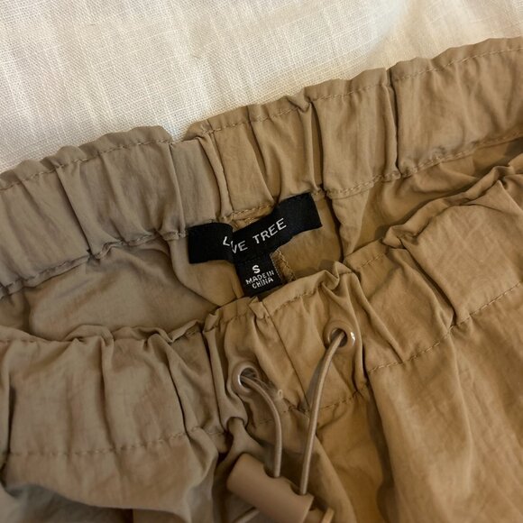 Mid-Rise Cargo/ Parachute Pants - Picture 4 of 6